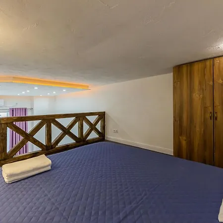 Saksahanskoho Apartment